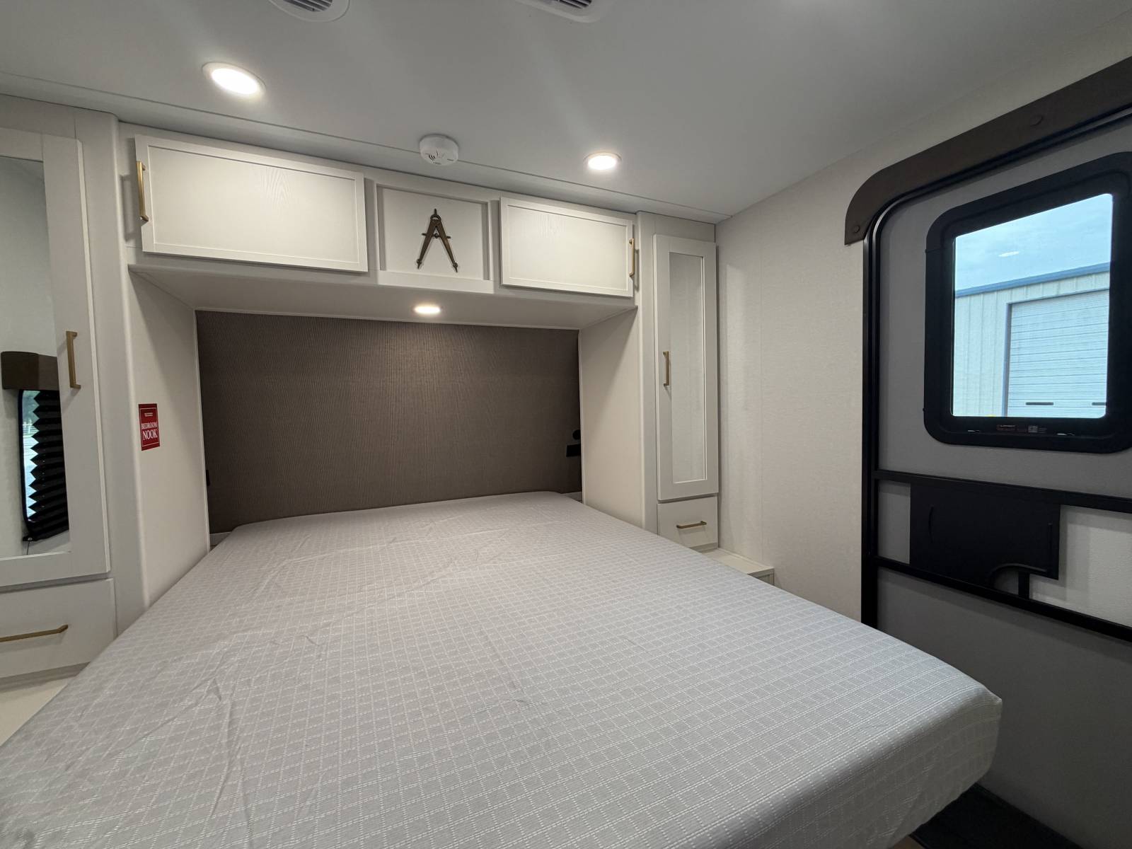 2026 Grand Design Transcend 265BHT - Image 20
