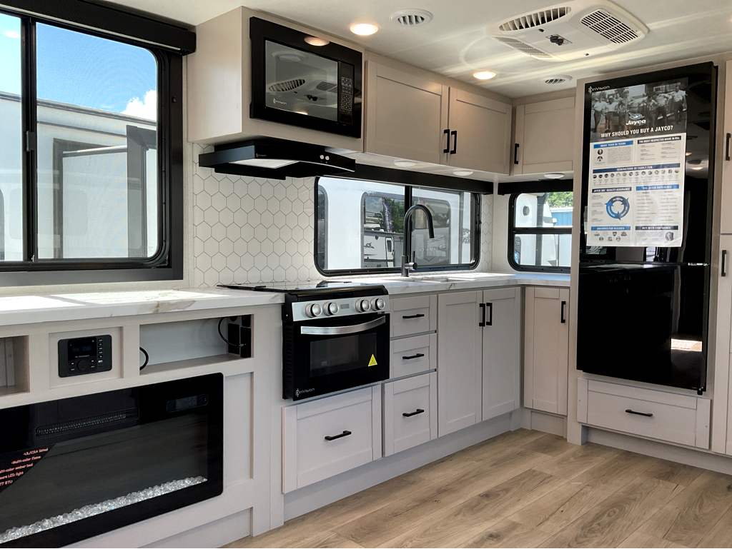 2026 JAYCO Jay Feather 30RKB - Image 5