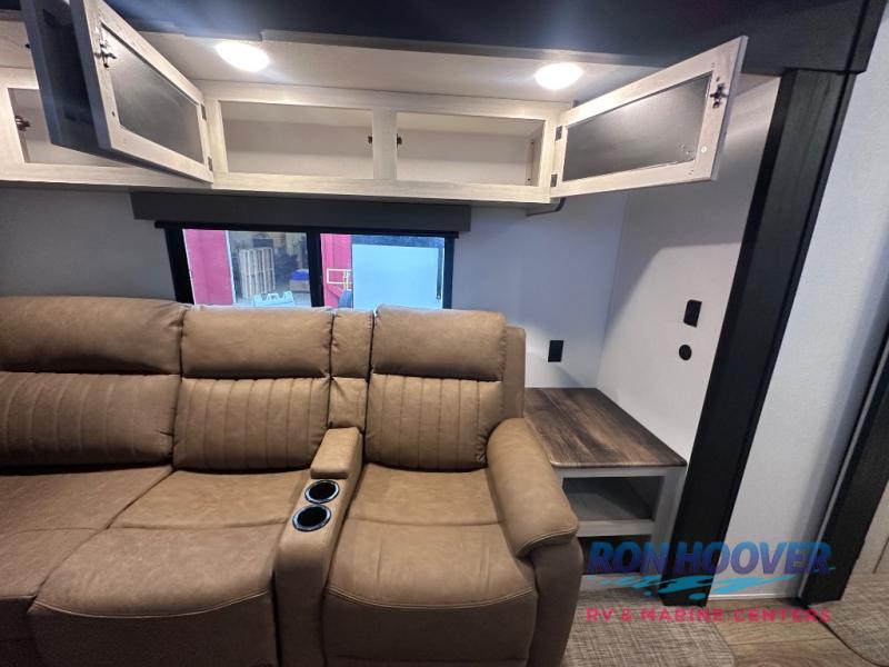 2026 PALOMINO PUMA 423LFT - Image 30