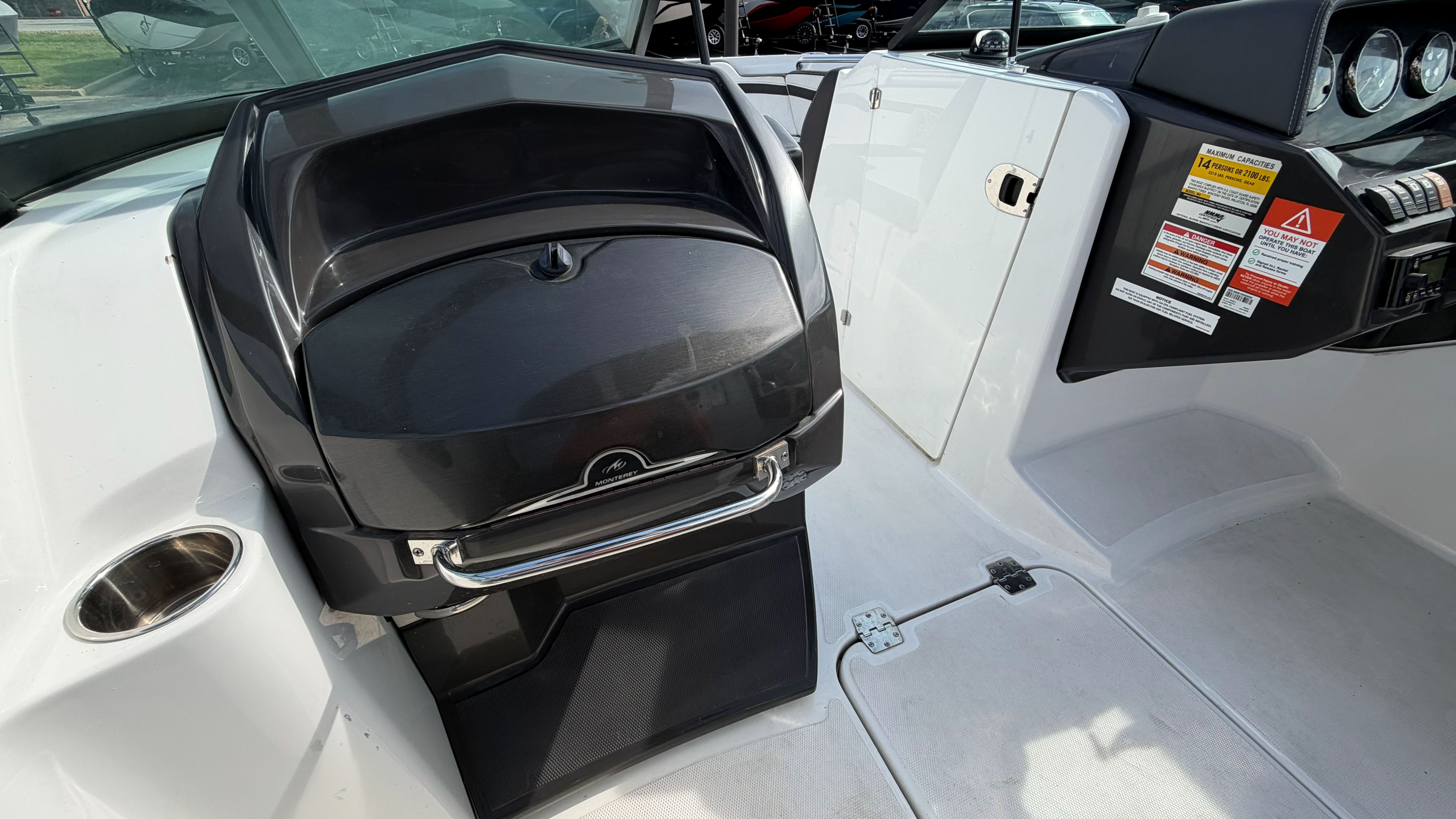 2022 Monterey M4 - Image 16