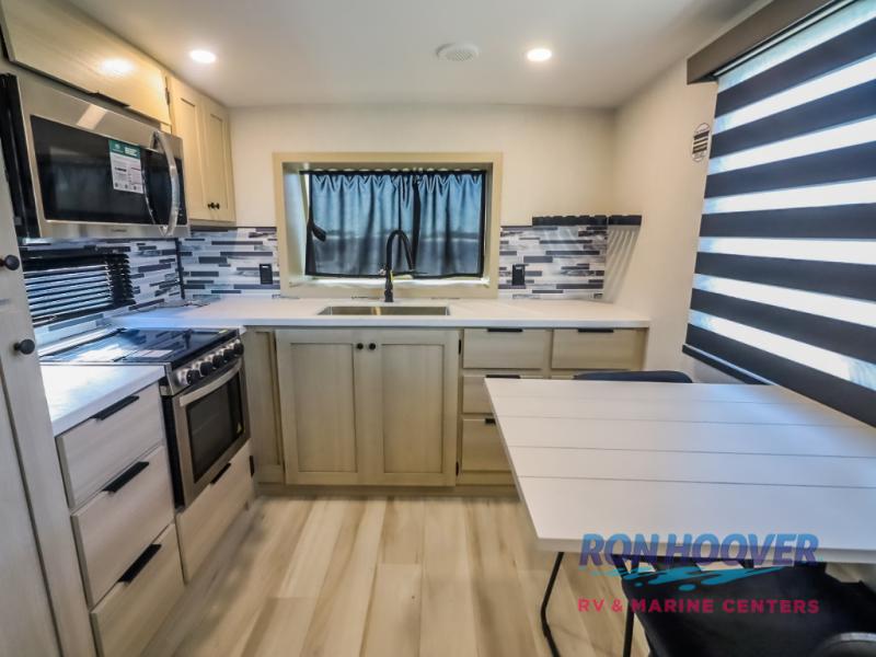 2026 FOREST RIVER 37GALLEY - Image 15