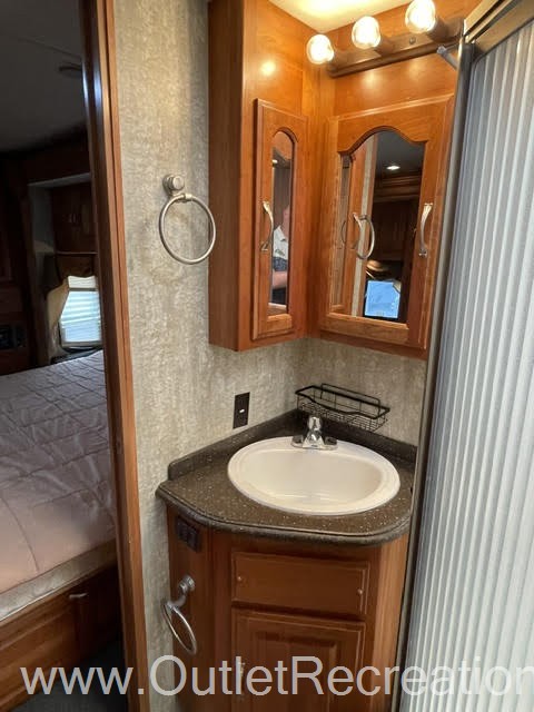 2009 COACHMEN SPORTSCOACH LEGEND 40QIK - Image 25