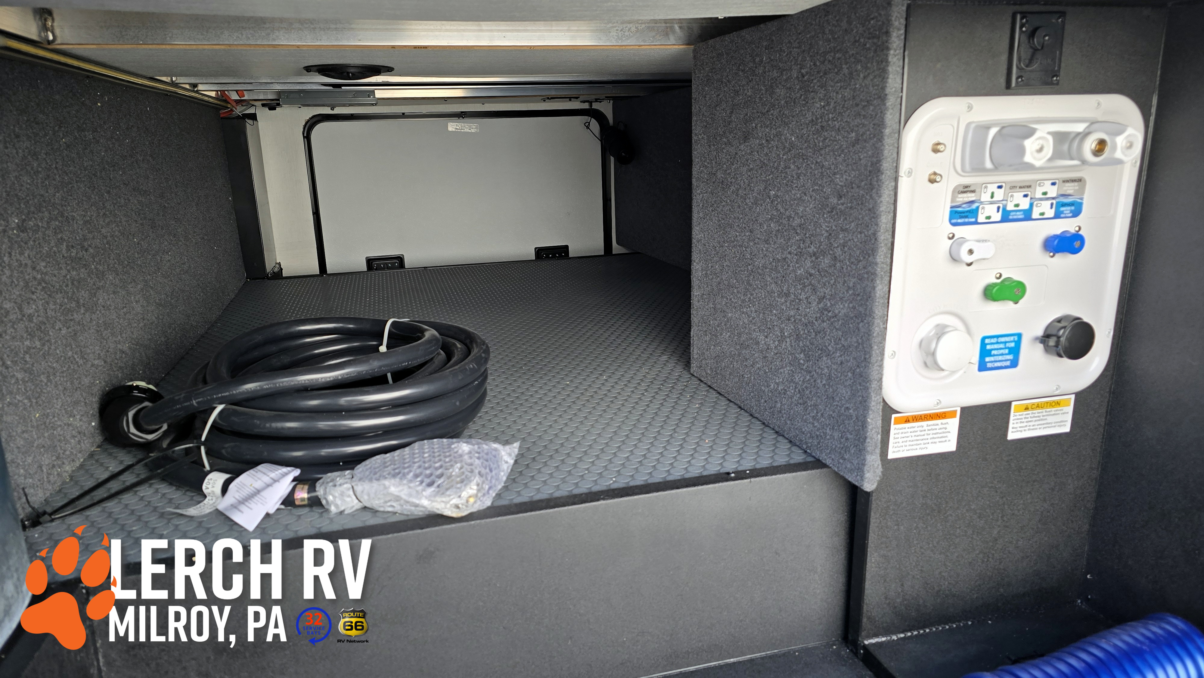 2026 KZ RV Durango HT D240RKD - Image 4