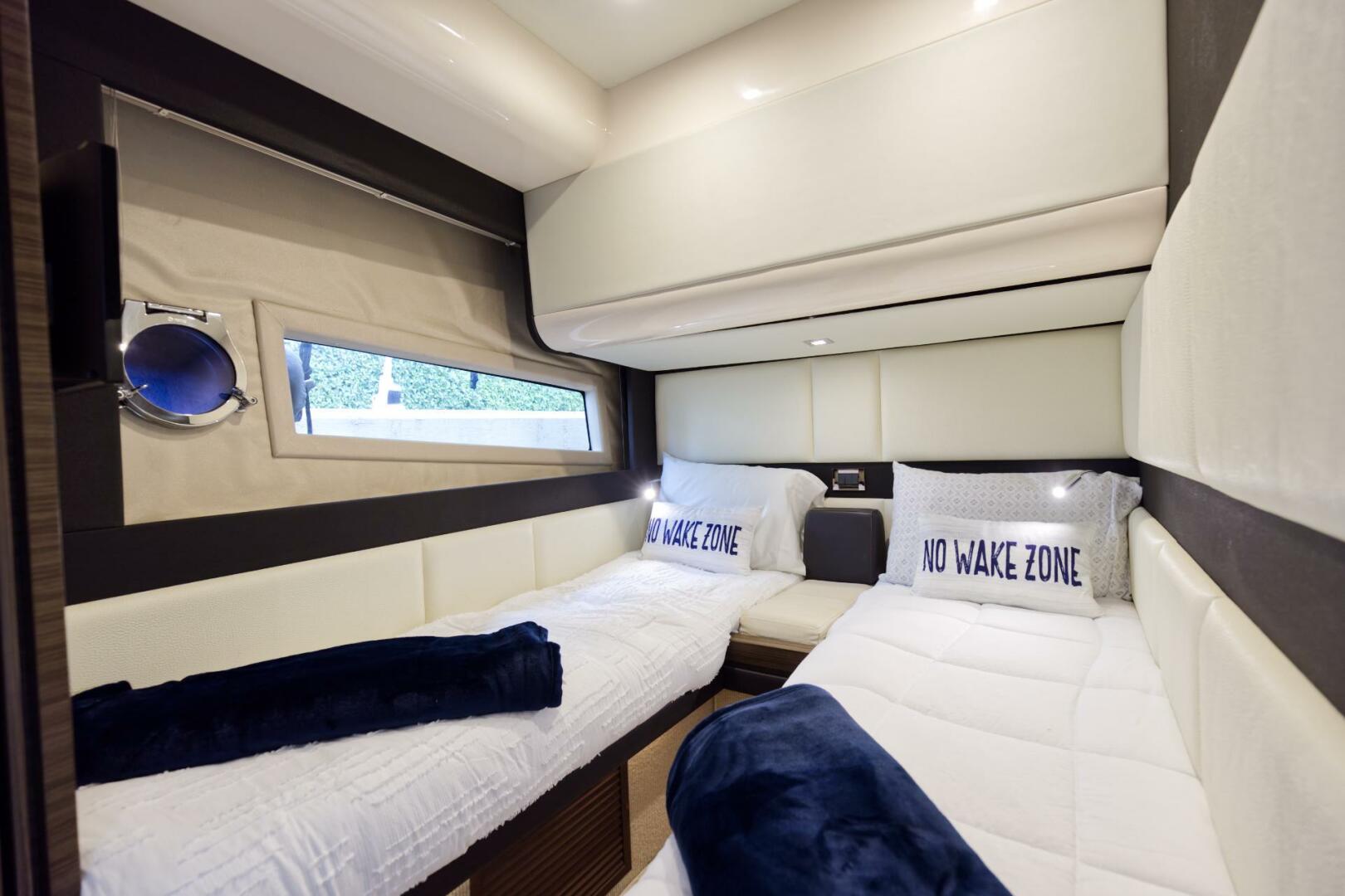 2013 Azimut 55S - Image 28