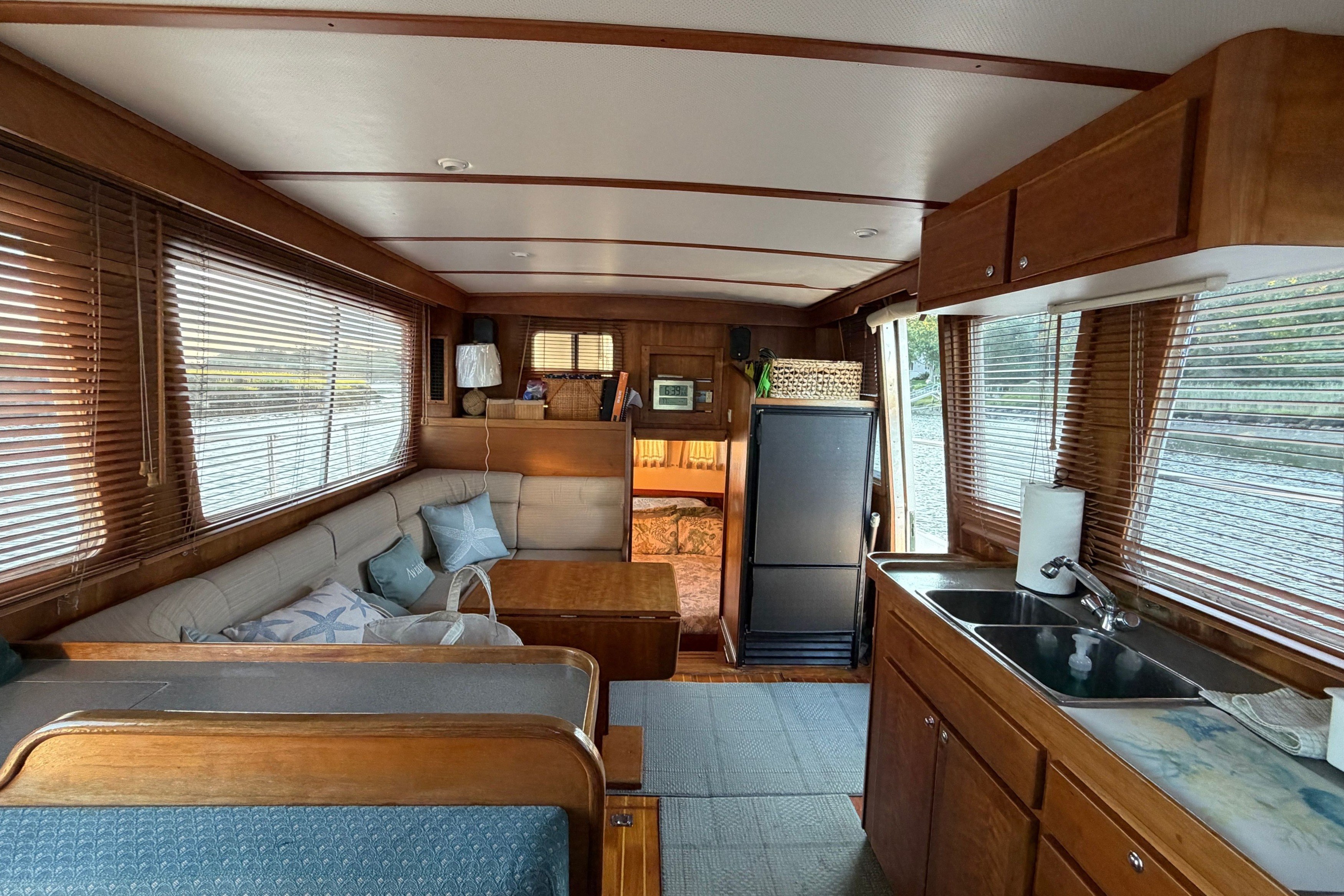 1998 Sabreline 36 AFT CABIN - Image 31