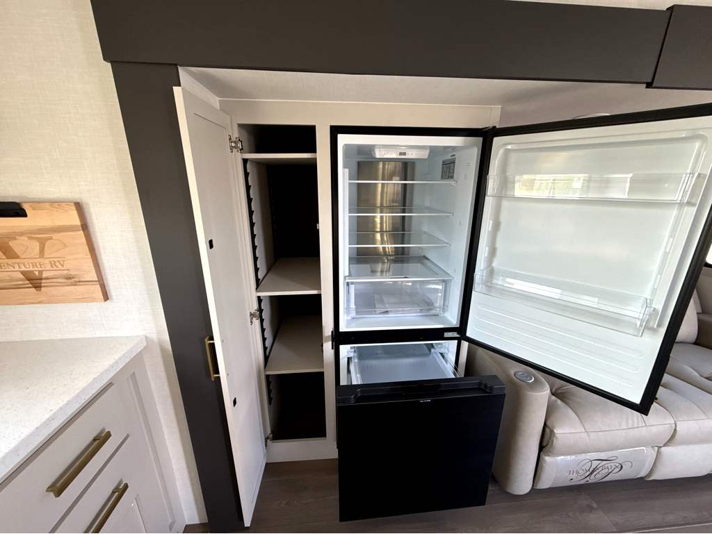 2027 VENTURE RV STRATUS 271VRK - Image 14