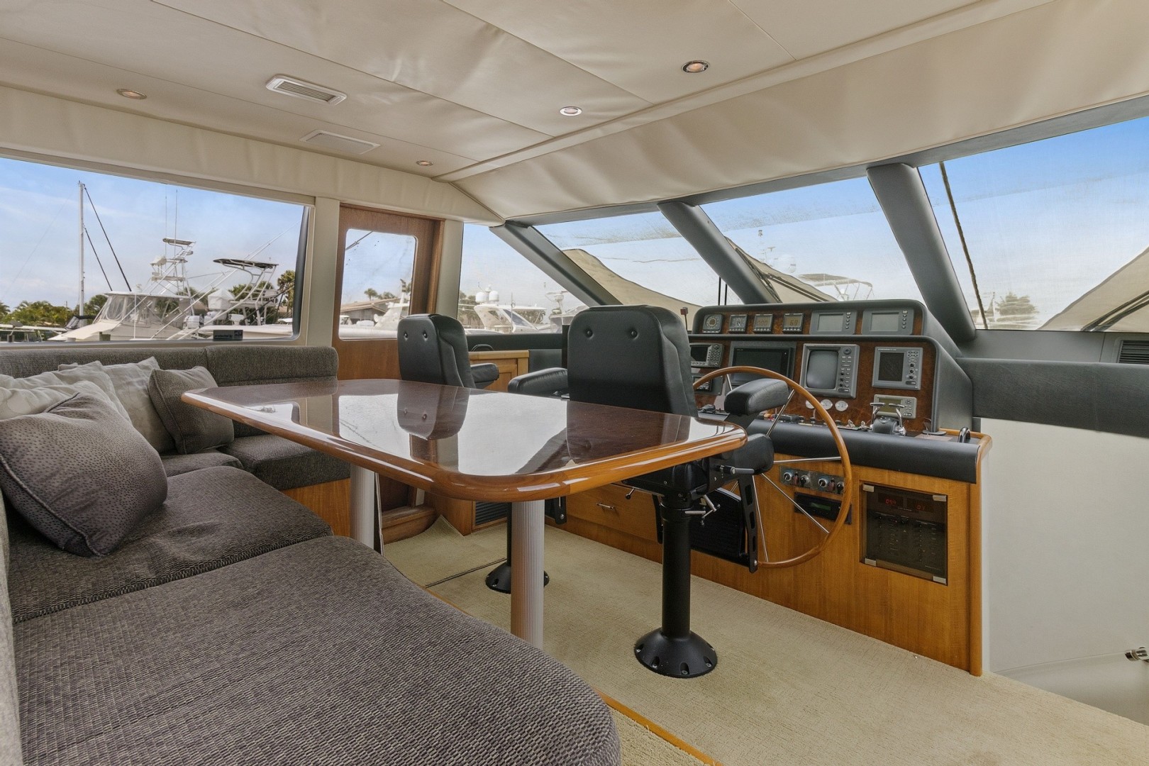 2000 Pacific Mariner 65 Motoryacht - Image 26