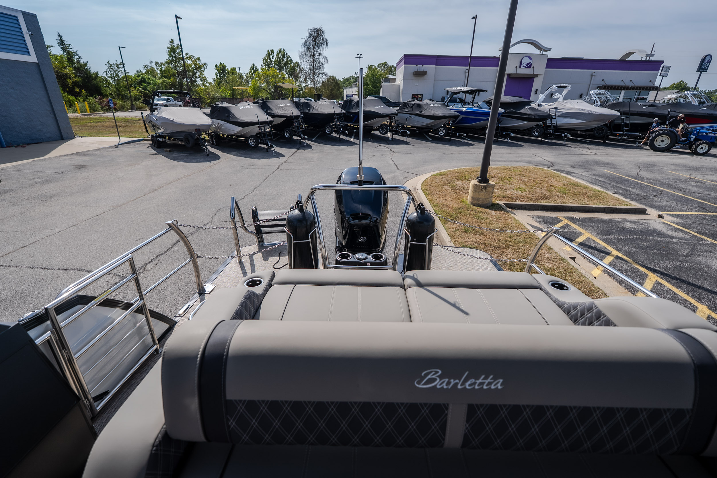 2023 Barletta Lusso 25UCA - Image 18