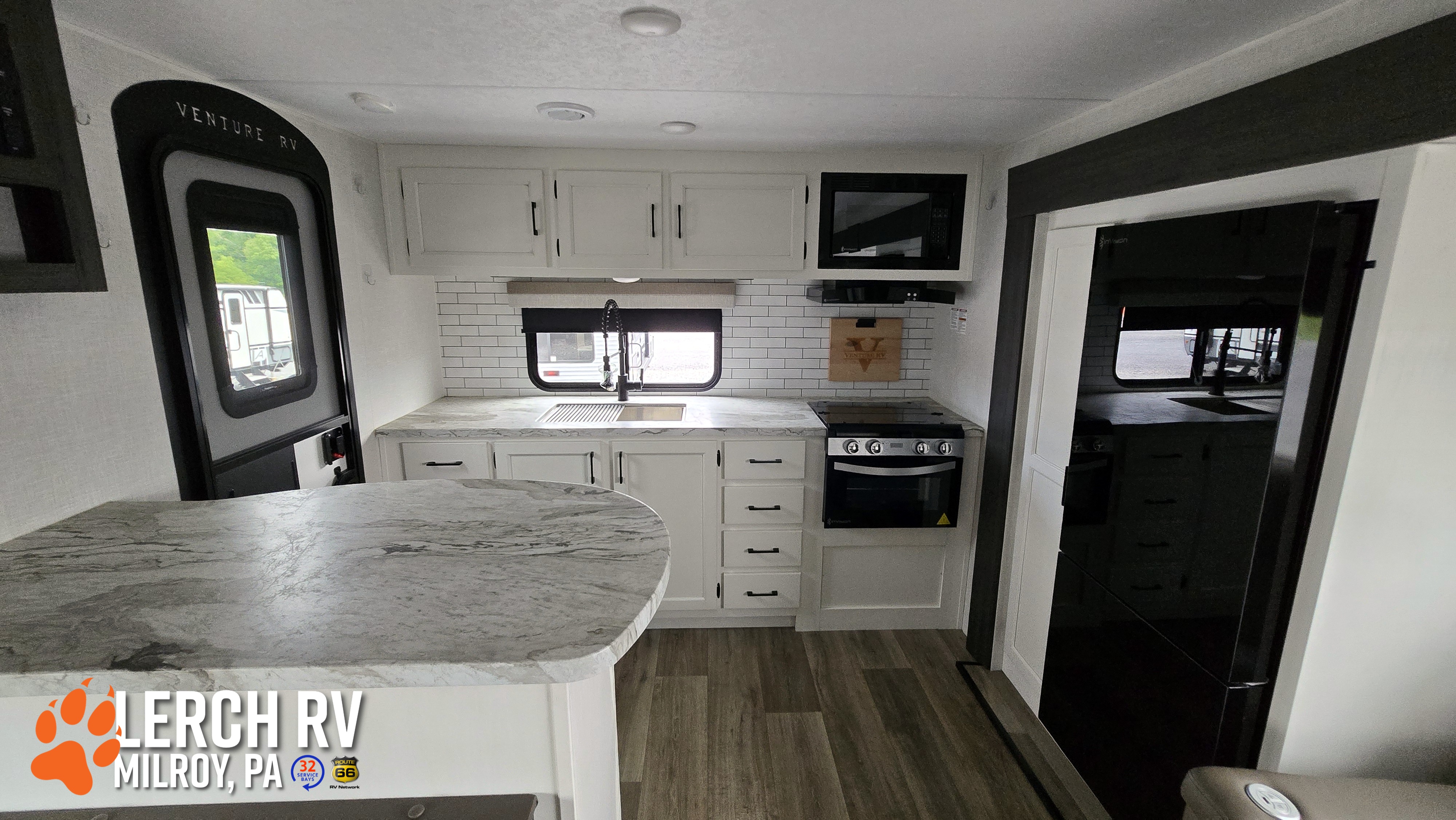 2025 VENTURE STRATUS 241VRK - Image 17
