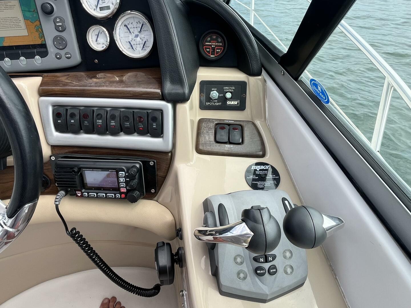 2008 Four Winns V338 - Image 37