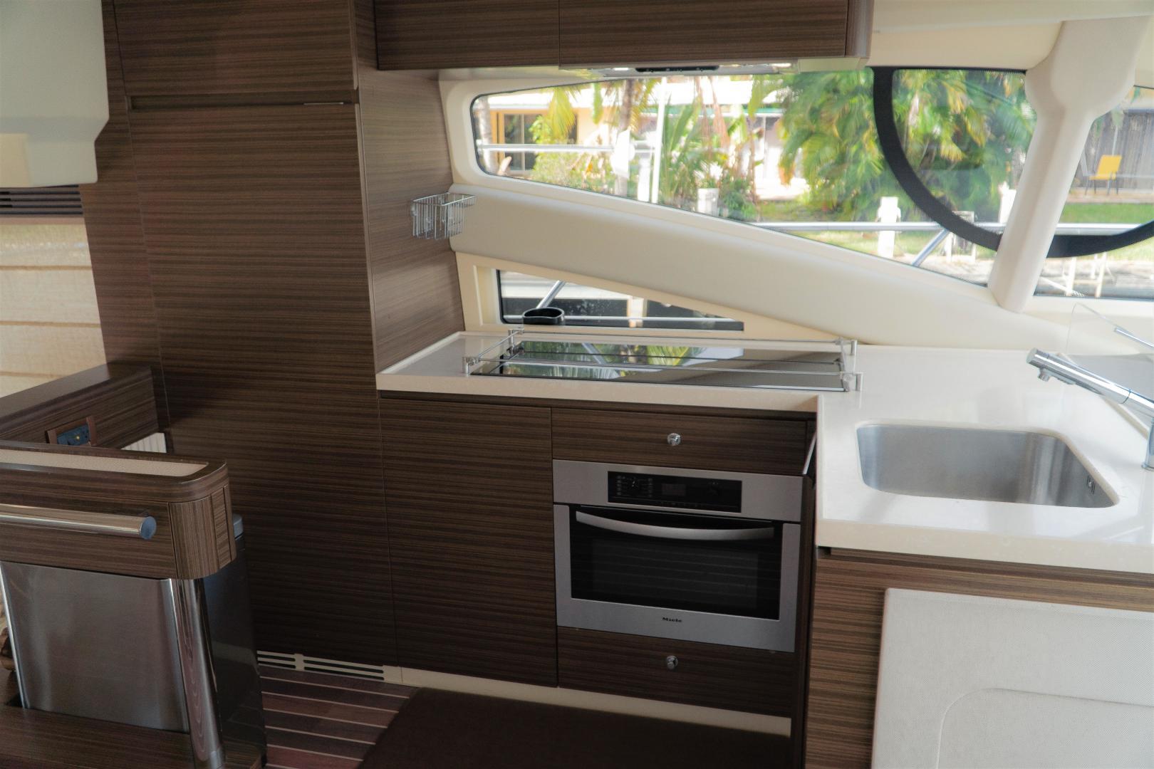 2013 Azimut FLY54 - Image 16