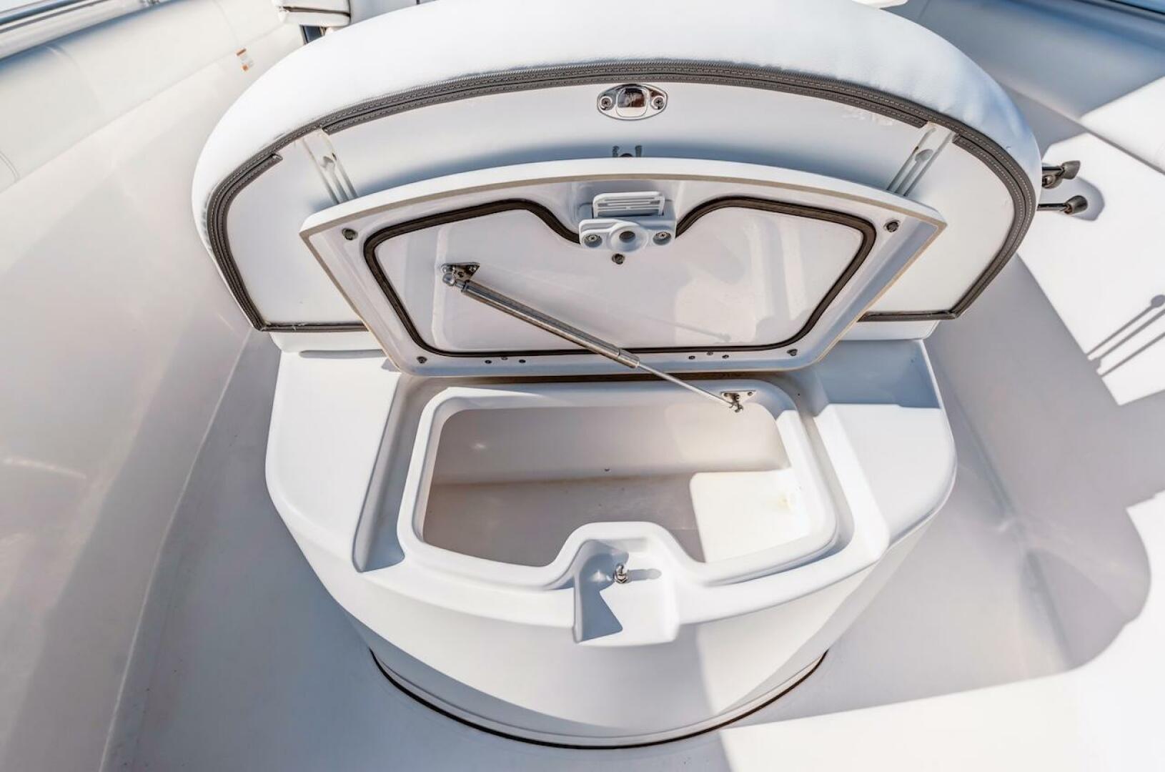 2022 Sportsman Open 352 Center Console - Image 38