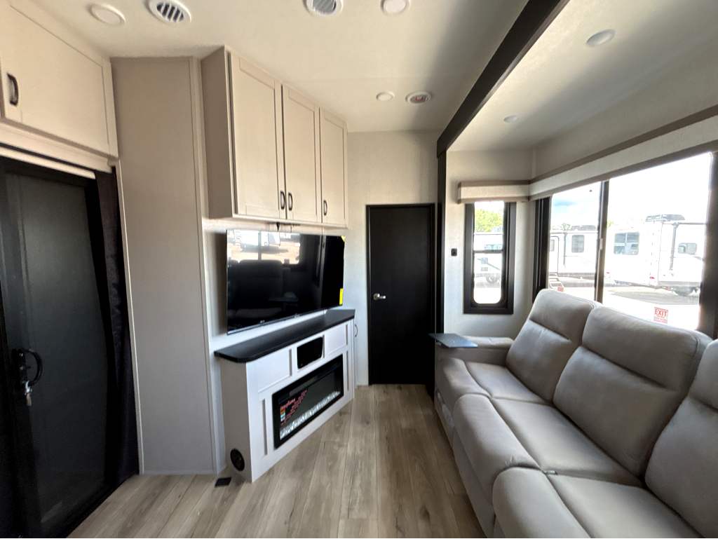 2026 JAYCO SEISMIC 413 - Image 7
