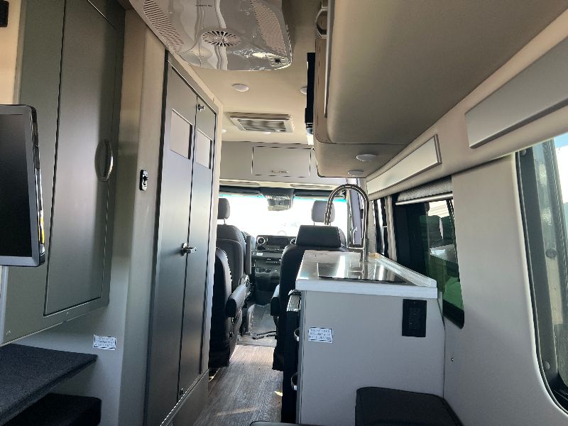 2024 Holiday Rambler Xpedition SL4E - Image 43