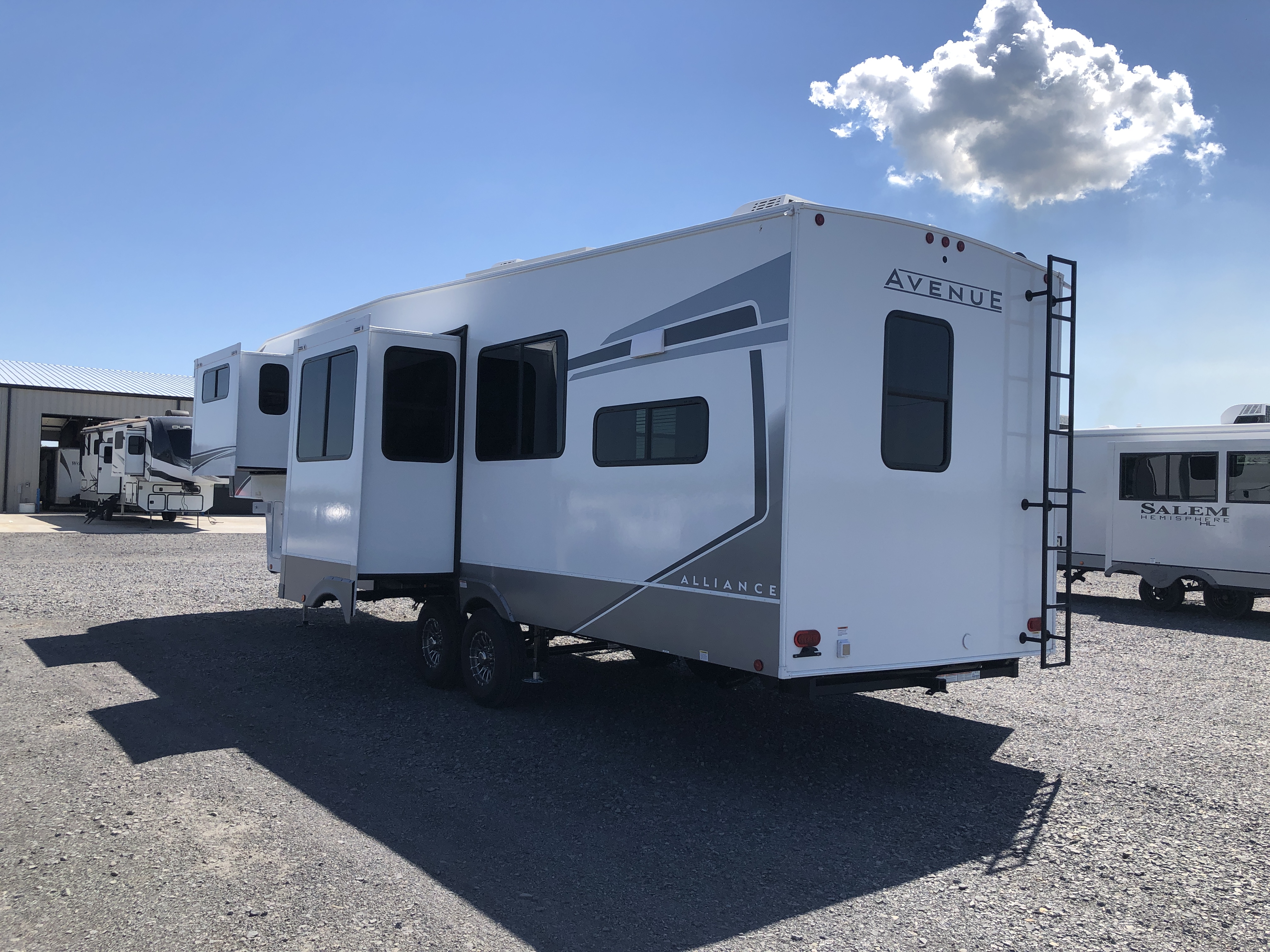 2026 Alliance RV Avenue 35RKS - Image 5