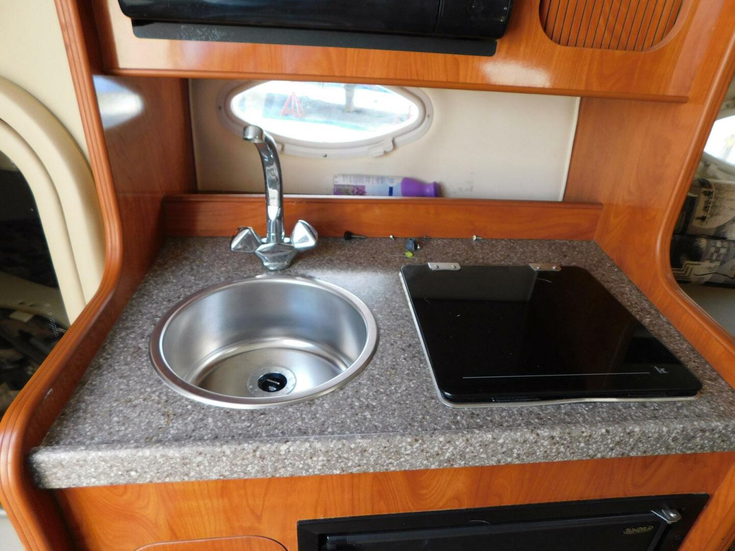 2004 Rinker Fiesta Vee 270 - Image 4