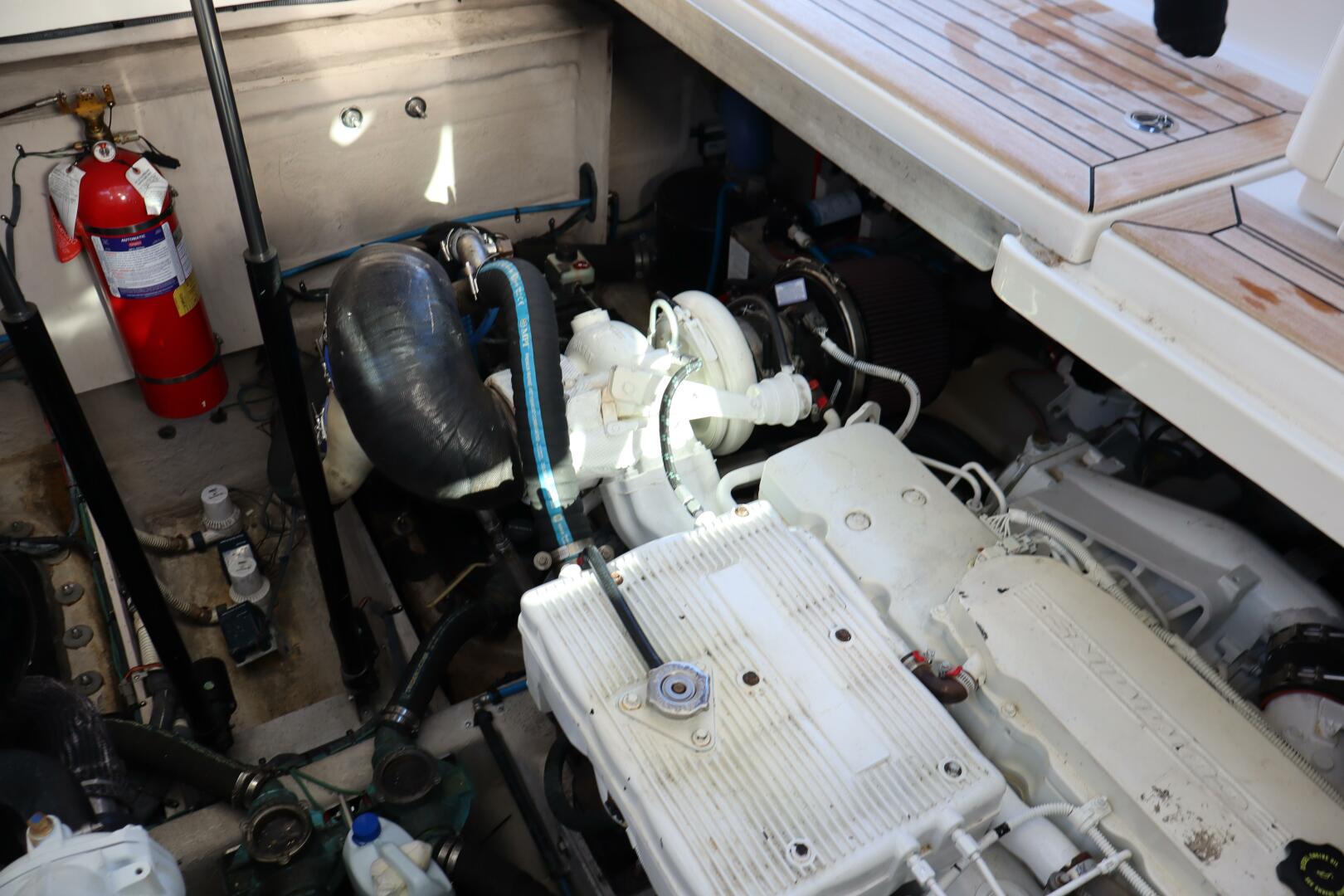 2015 Sea Ray 410 Sundancer - Image 43