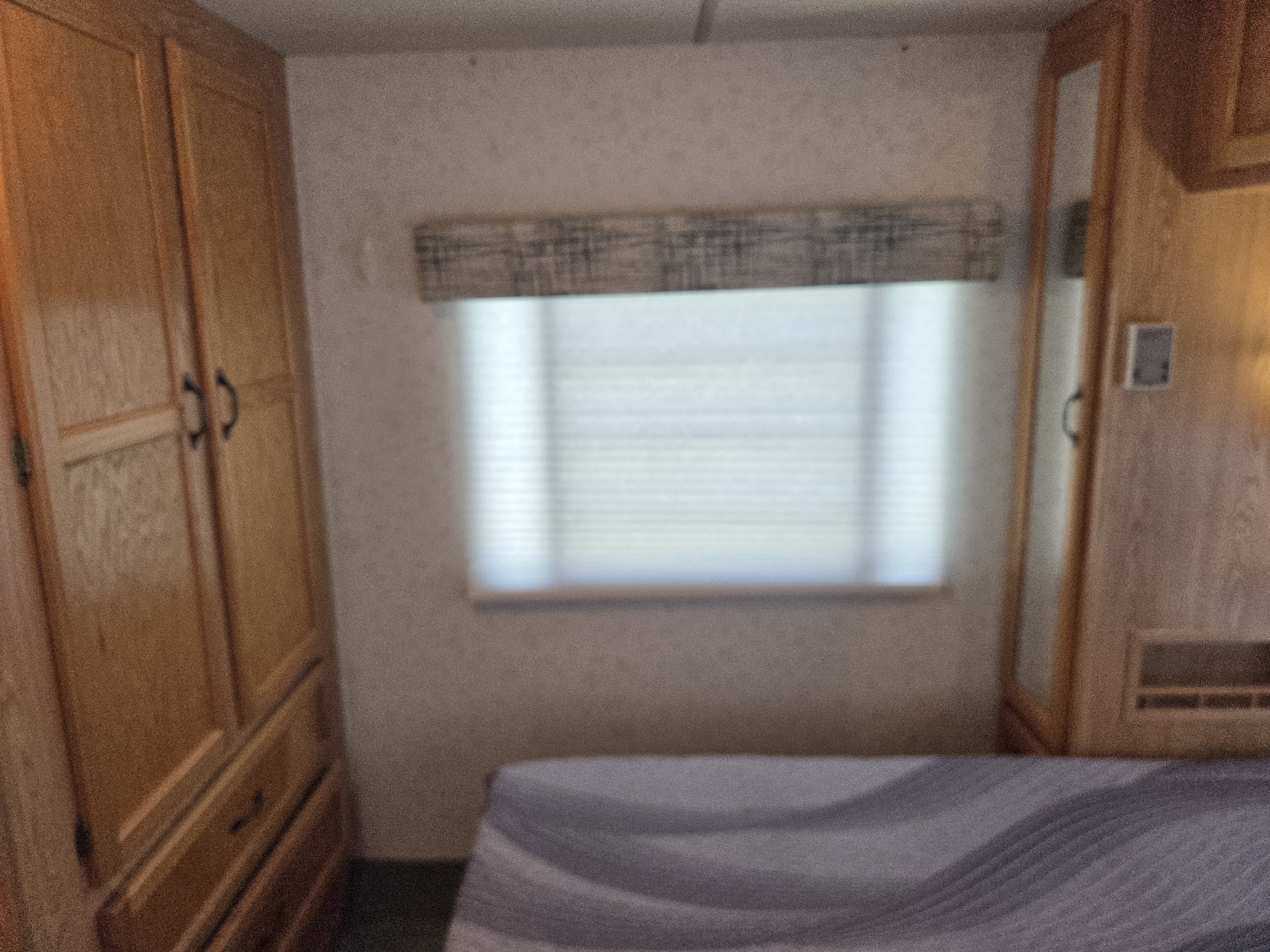1997 Georgie Boy Cruise Master 3415 - Image 20