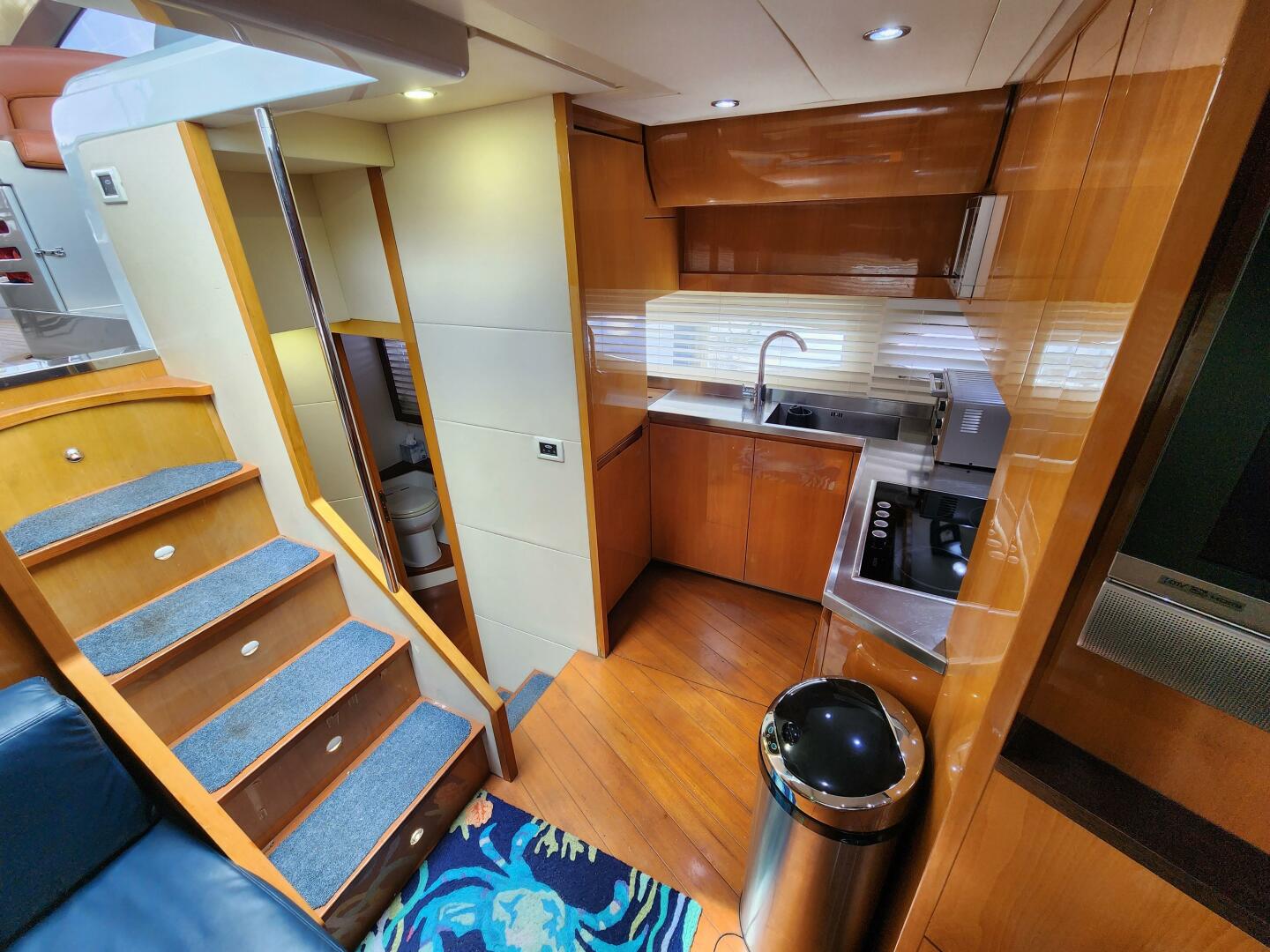 2006 Pershing - Image 15