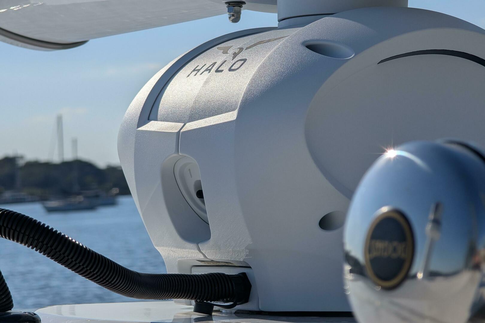 2024 Boston Whaler 350 Realm - Image 11