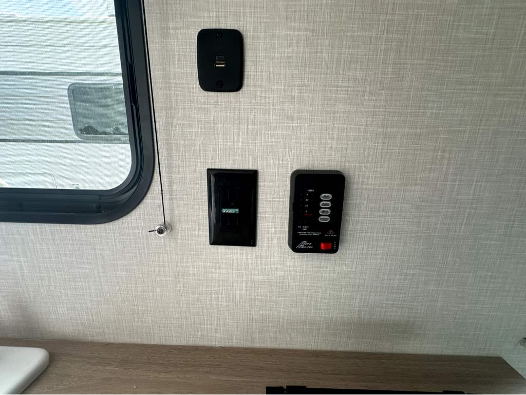 2026 VENTURE RV SIENNA 140VFD - Image 26