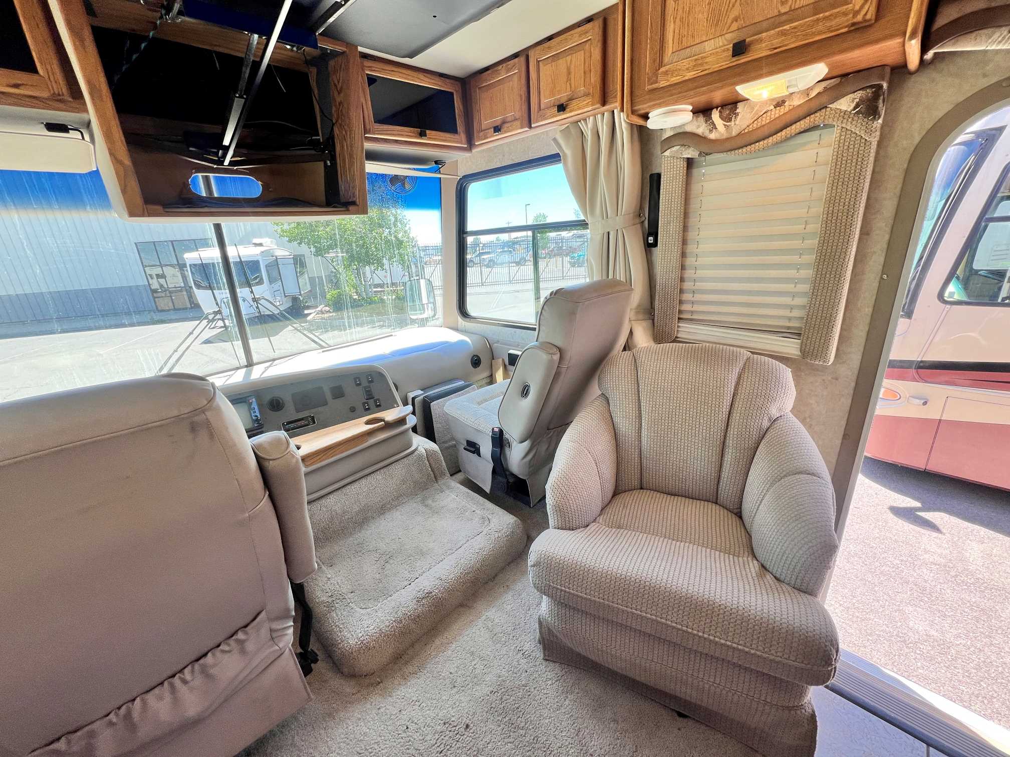 2005 Tiffin Allegro Bay 34XB - Image 8