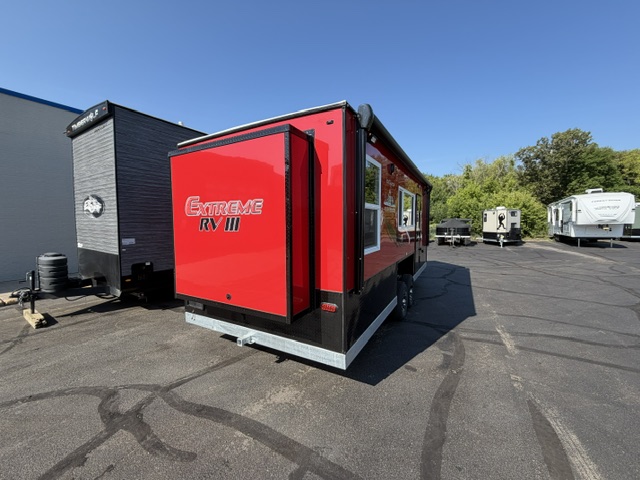 2027 ICE CASTLE RV EXTREME III 8X21 - Image 4