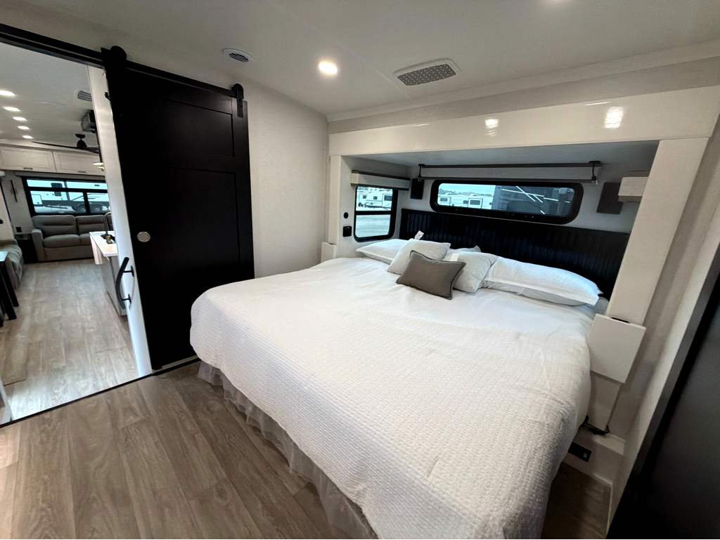 2027 JAYCO PINNACLE 39FBRL - Image 22