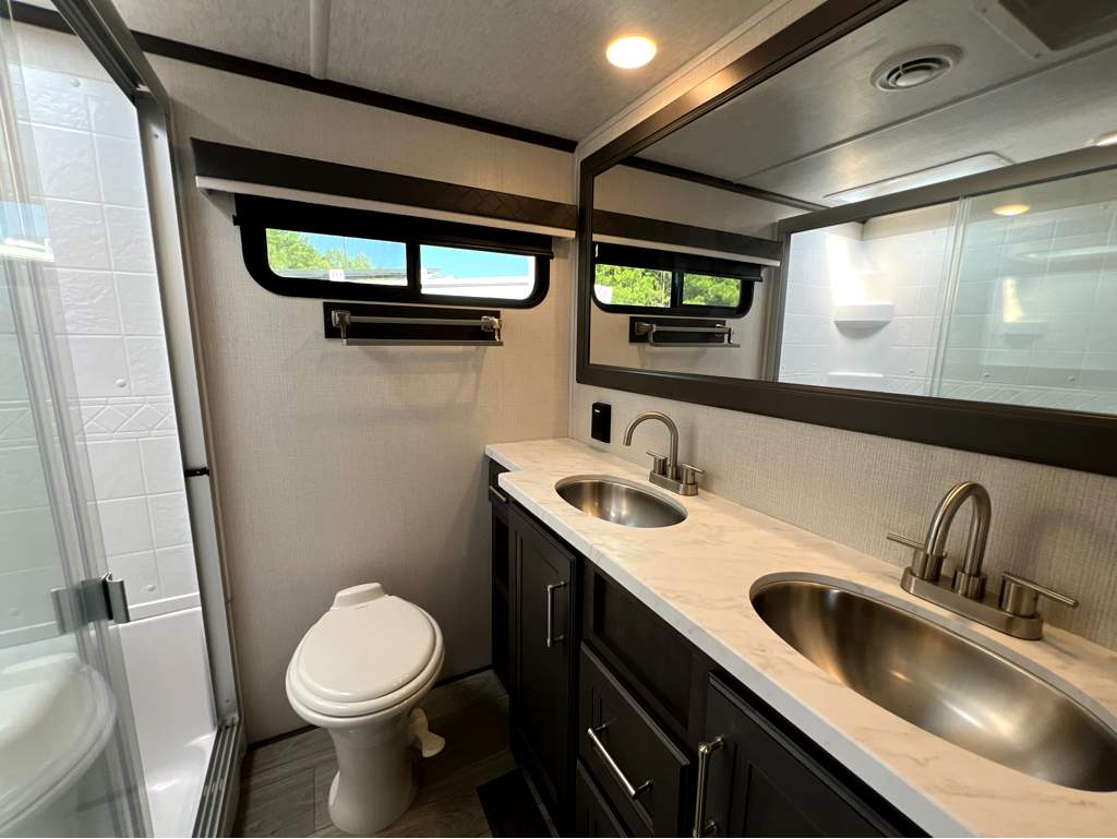 2024 KEYSTONE COUGAR 316RLS - Image 18