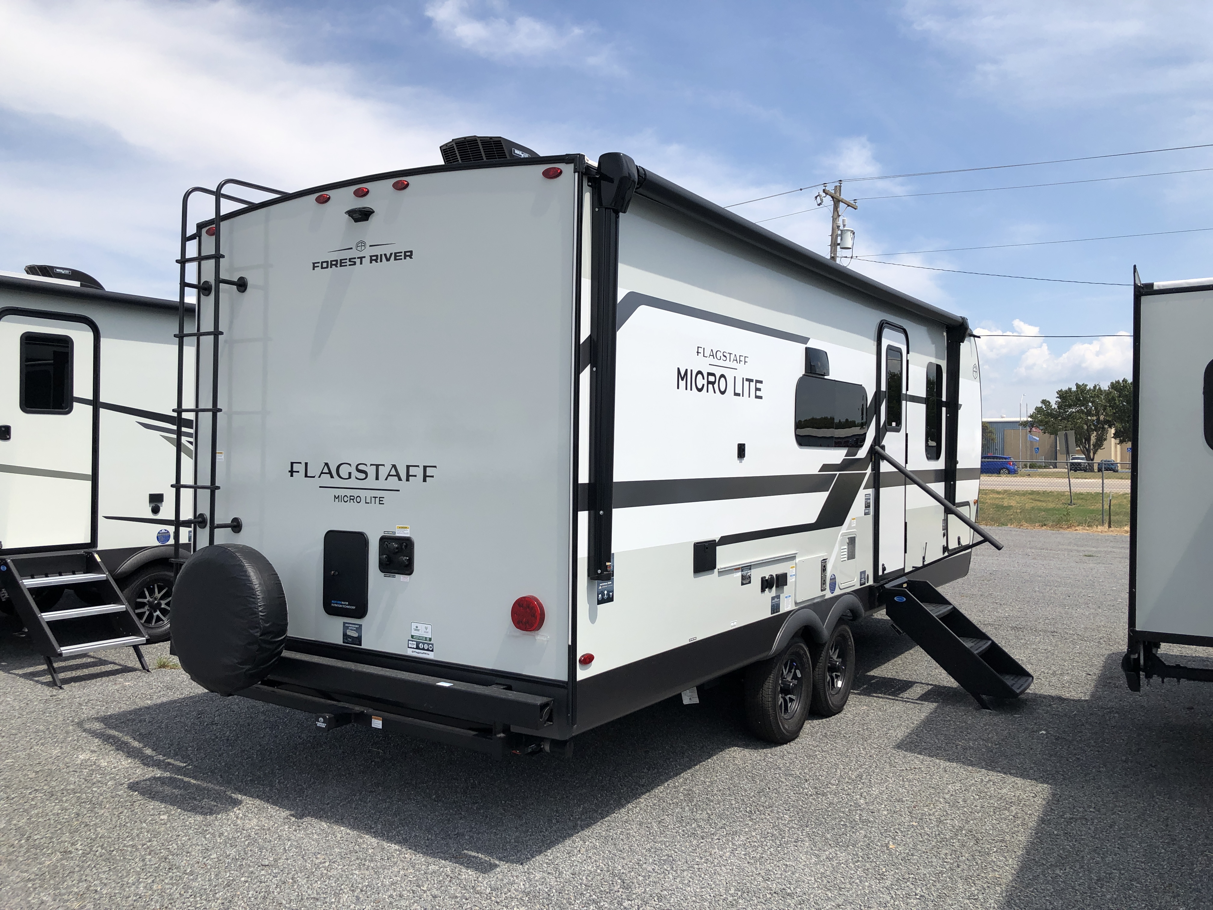 2027 Forest River Flagstaff Micro Lite 25DBH - Image 6