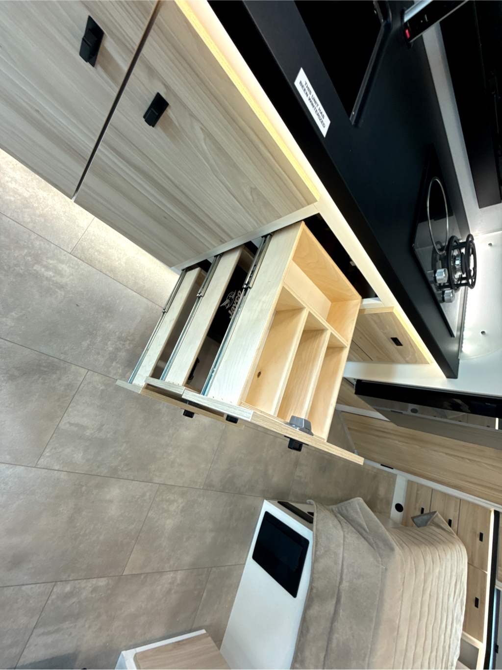 2027 JAYCO MELBOURNE PRESTIGE 25LP - Image 20