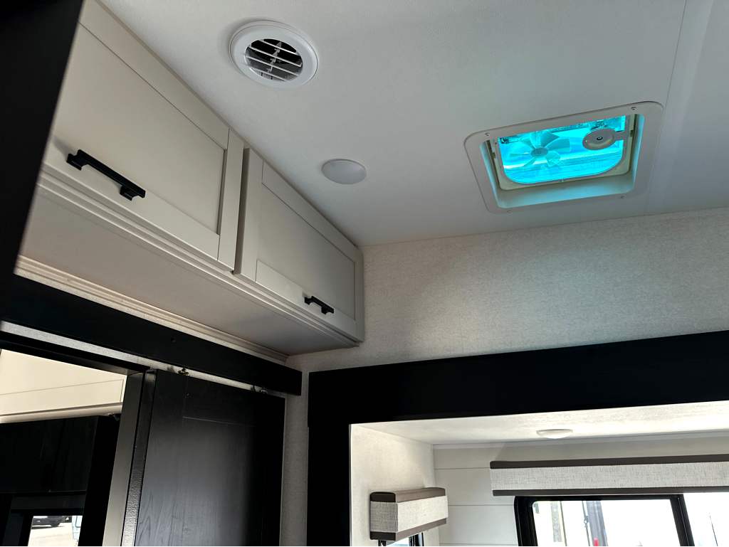 2027 JAYCO SEISMIC 214 - Image 21