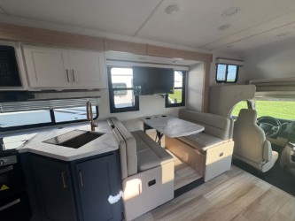 2027 THOR MOTOR COACH MAGNITUDE GA31 - Image 22