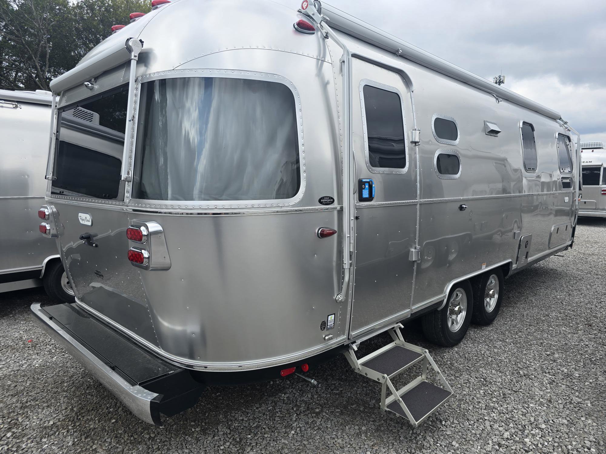 2026 AIRSTREAM FLYING CLOUD 27FBT - Image 7