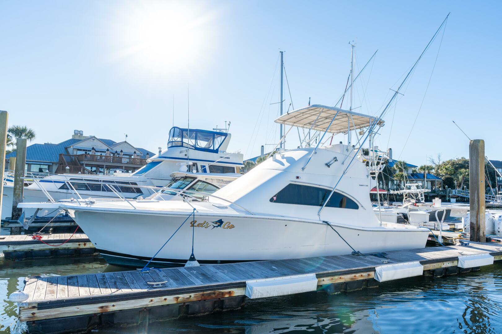 2004 Luhrs Convertible - Image 38