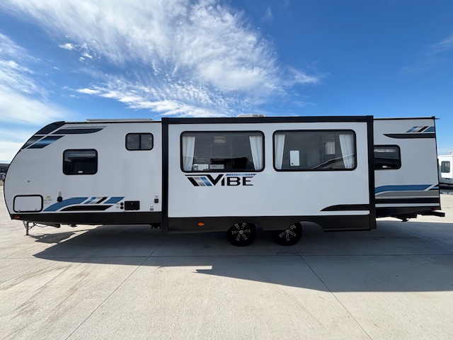 2022 Forest River Vibe 28BH - Image 7
