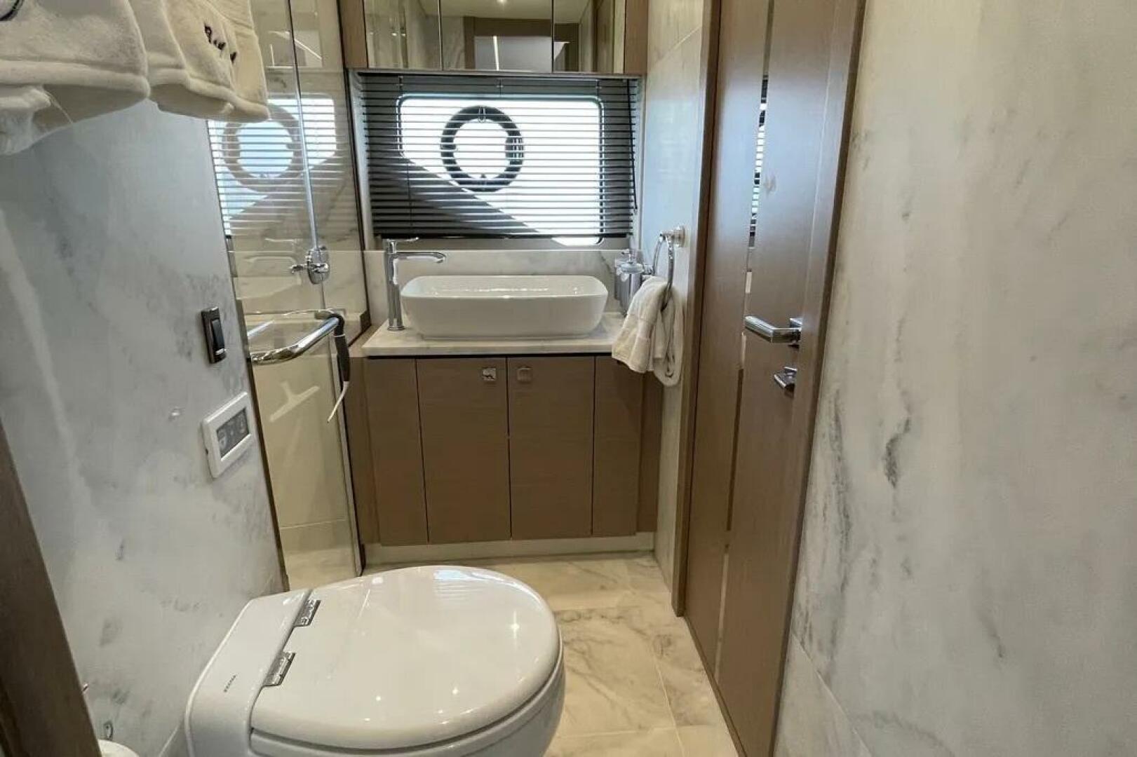 2020 Sunseeker 74 Sport Yacht - Image 35