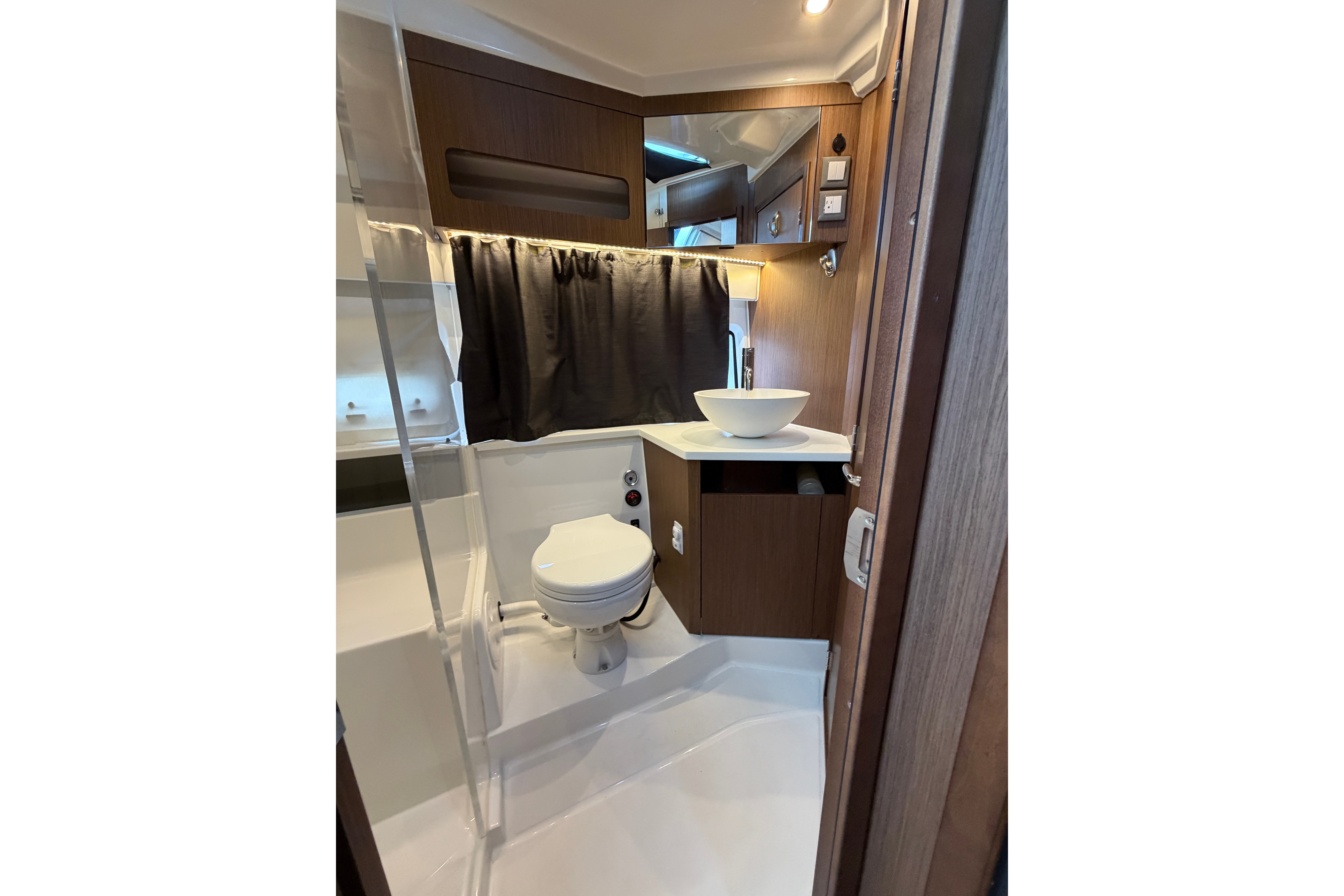 2023 Beneteau Antares 11 OB - Image 62