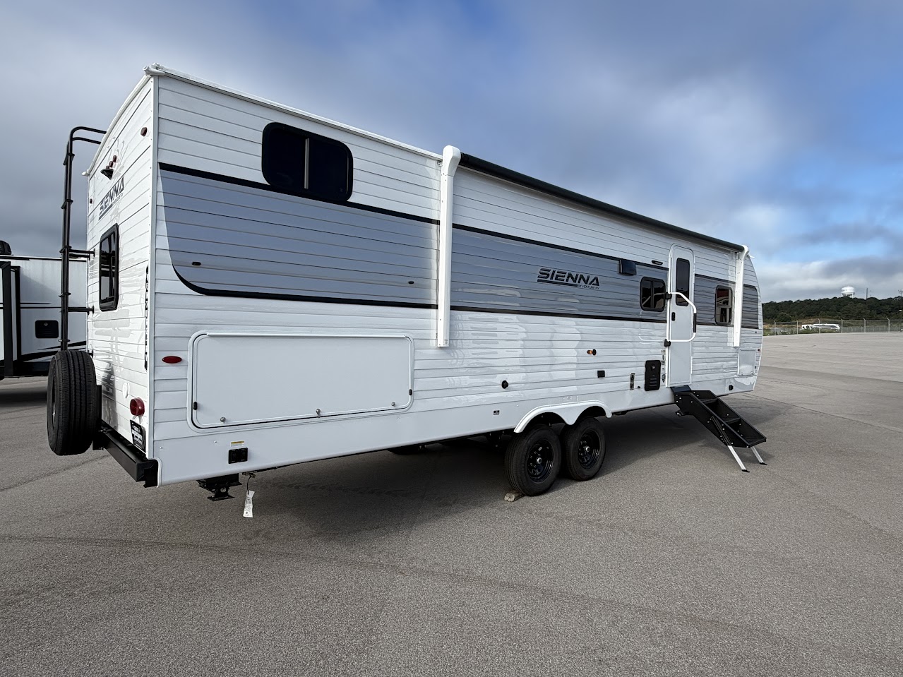 2027 VENTURE RV SIENNA 281VQB - Image 4