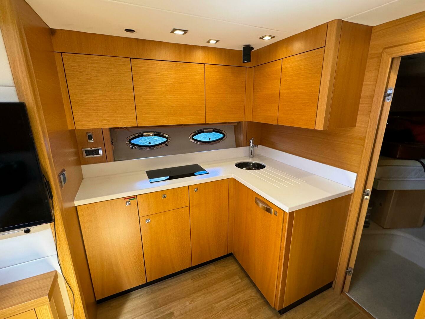 2013 Sunseeker 48 Portofino - Image 24