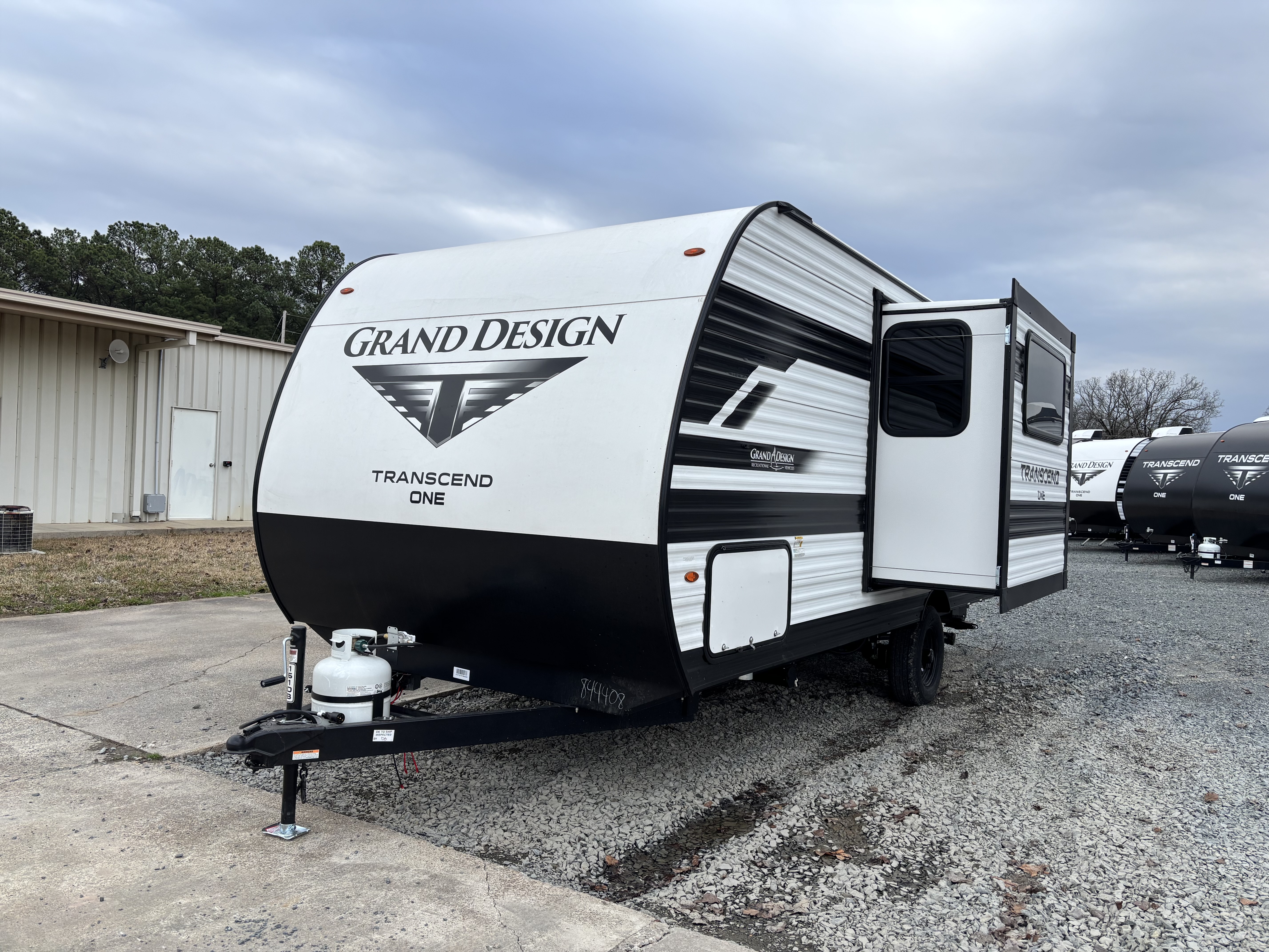 2026 Grand Design Transcend ONE 161DB - Image 4