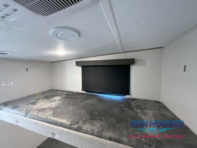 2024 COACHMEN 368TBH - Image 23