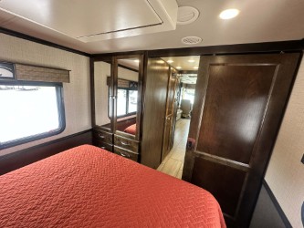 2017 TIFFIN ALLEGRO BREEZE 32BR - Image 26