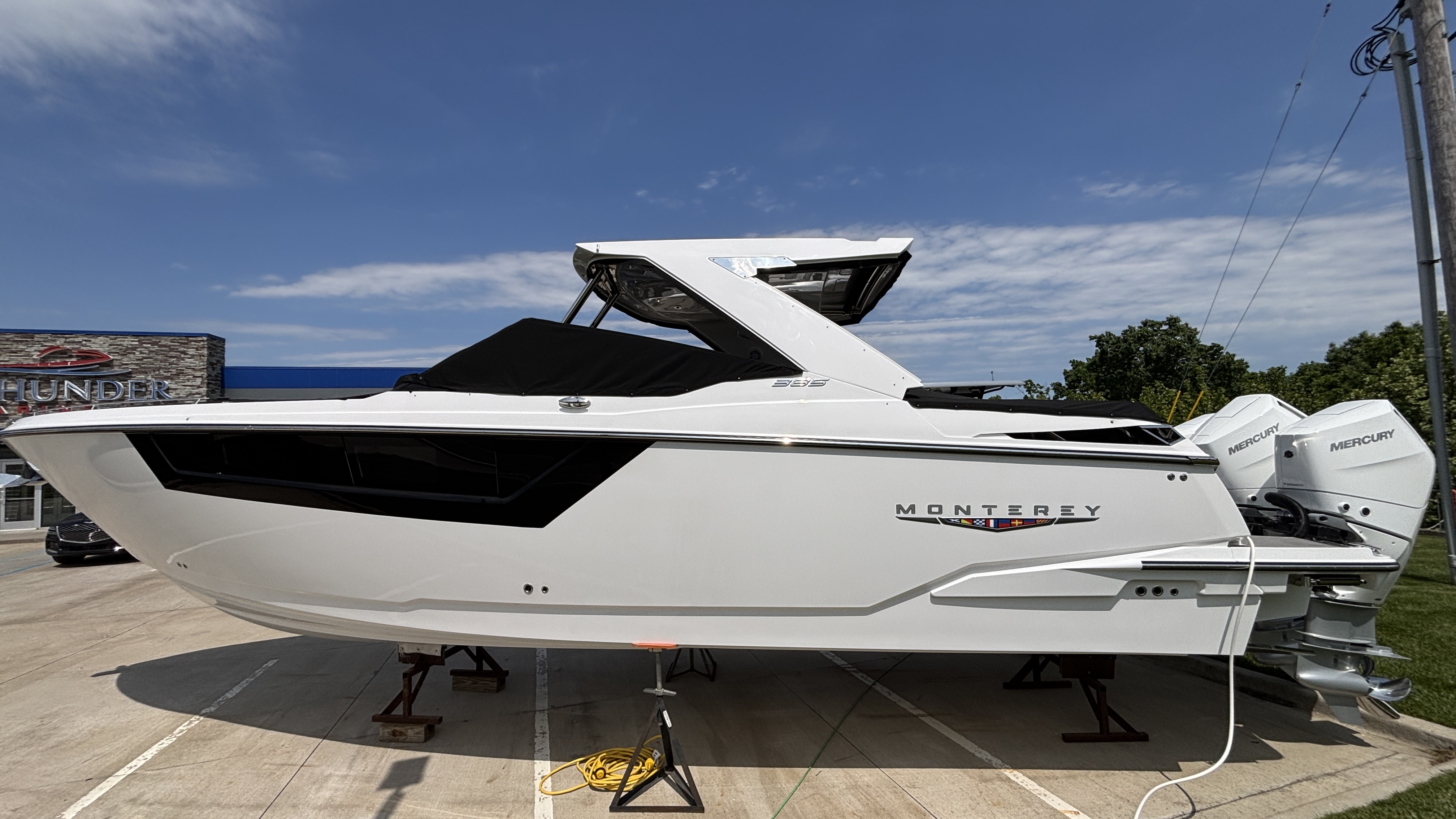 2026 Monterey 385 SS - Image 1