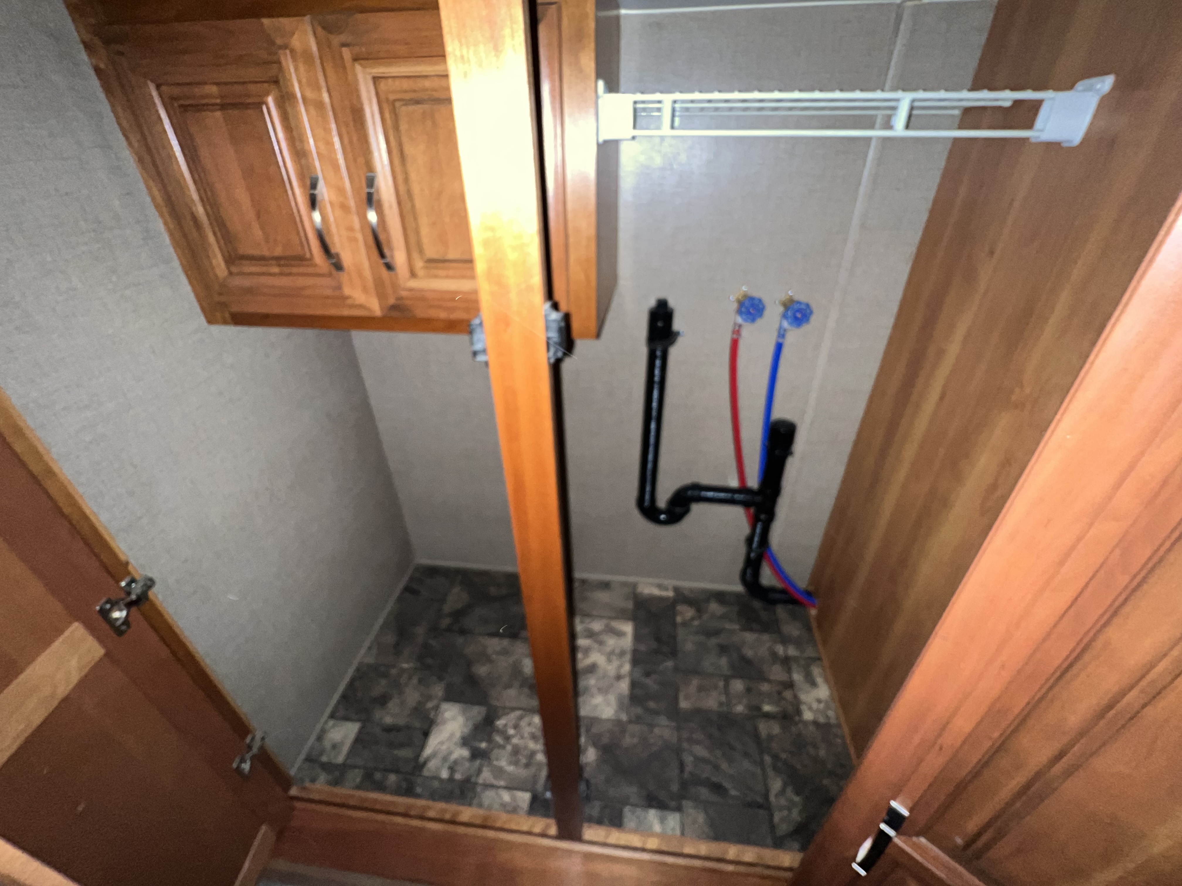 2017 DRV Mobile Suites 36RSSB3 - Image 25