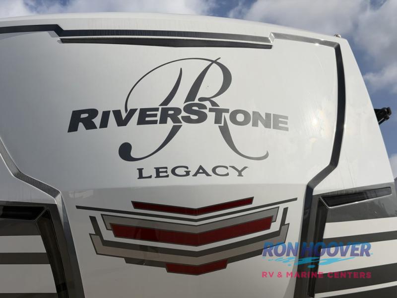 2025 FOREST RIVER 421FK - Image 12