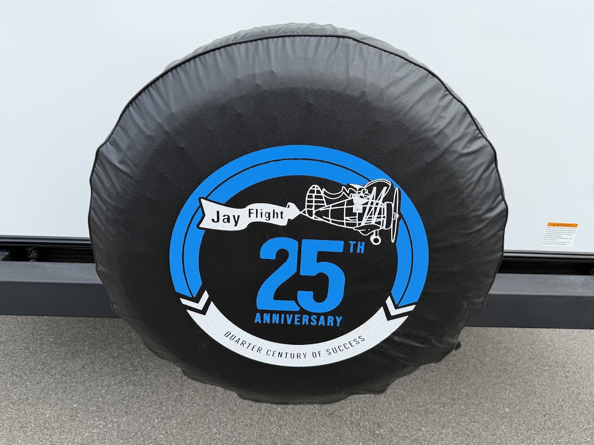 2027 JAYCO JAY FLIGHT 325BHT - Image 8
