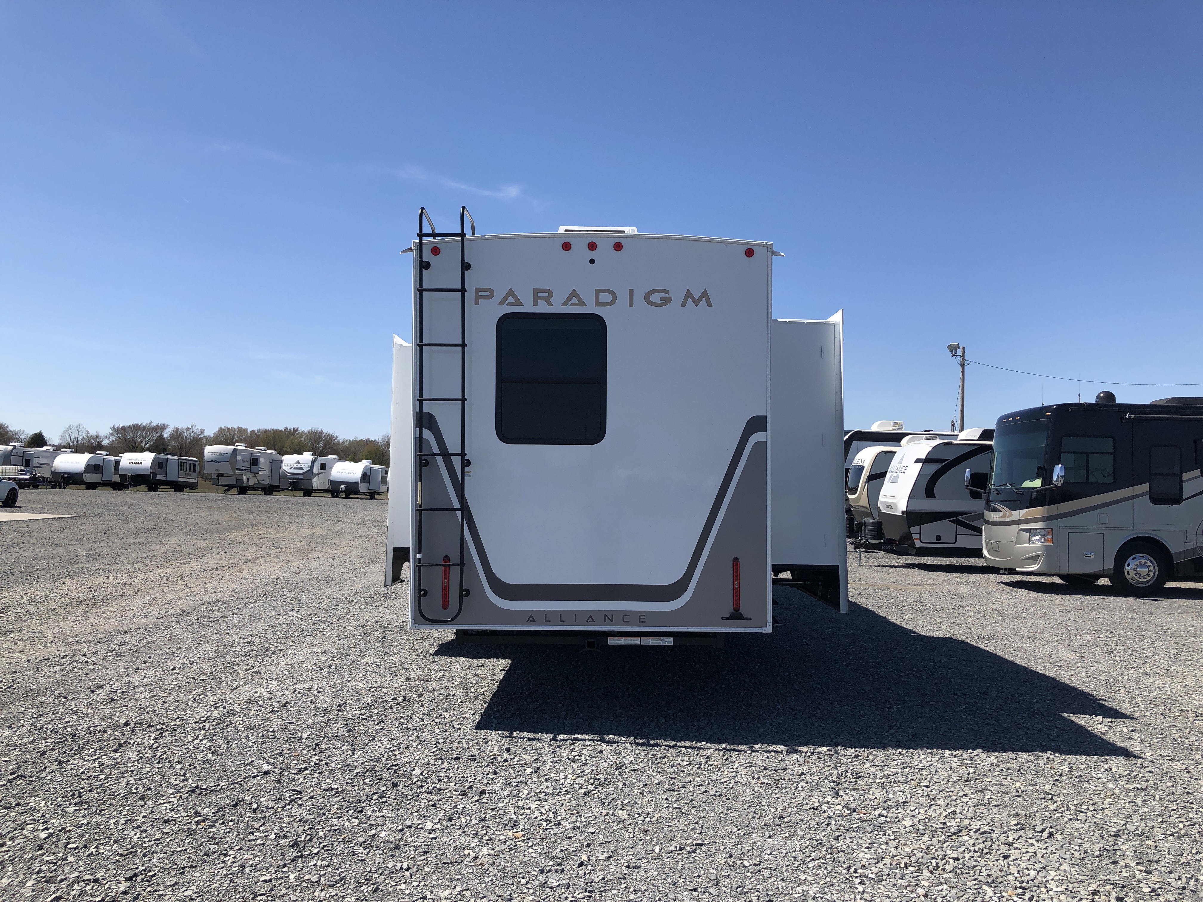 2026 Alliance RV Paradigm 382RK - Image 6