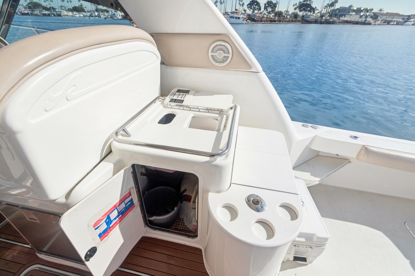 2000 Sea Ray 370 Express Cruiser - Image 55