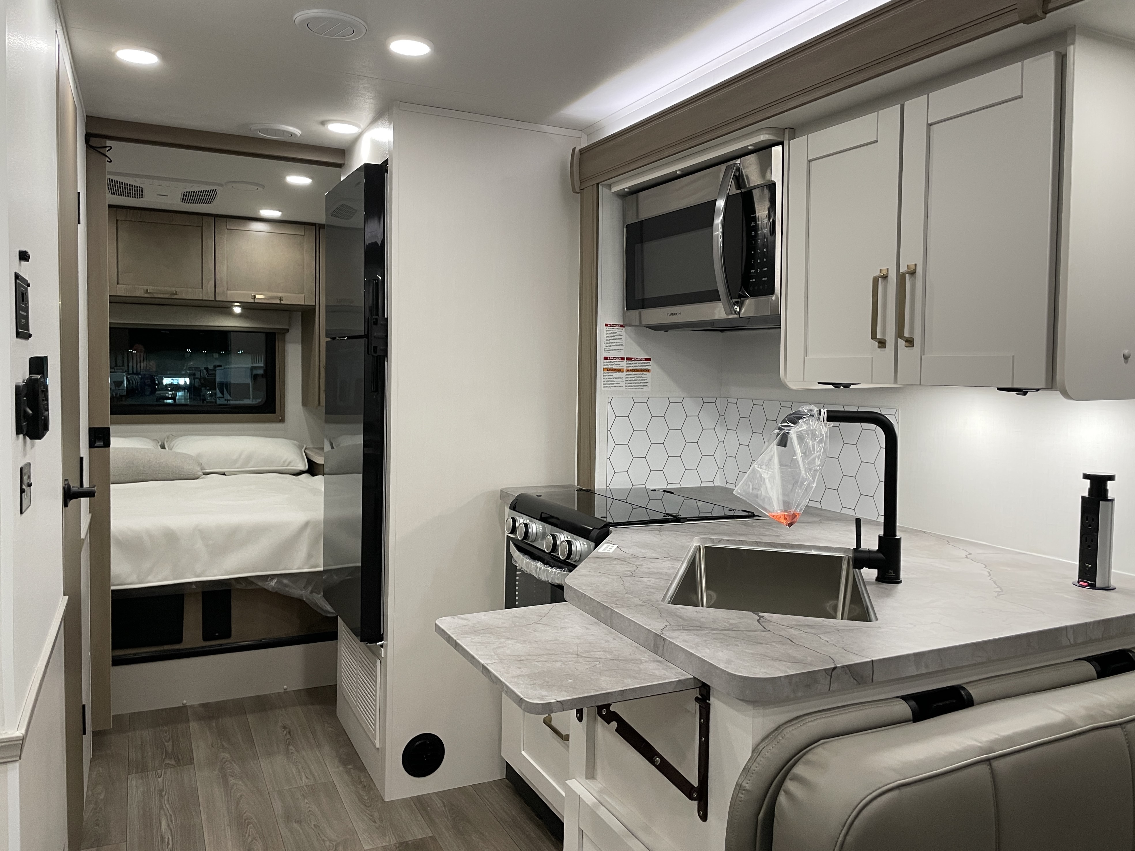 2027 Jayco Redhawk 27G - Image 18